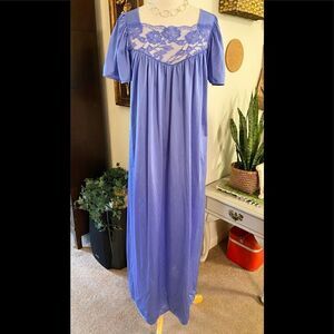 Vintage Lorraine Nightie Long Nylon Lace Short Sleeve Nightgown Cream Women